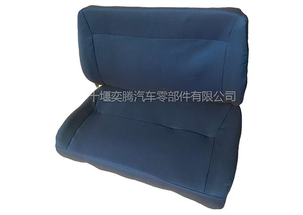 東風(fēng)EQ2082E6D副駕座椅乘客側(cè)右側(cè)靠背座墊6900F5-010越野車配件