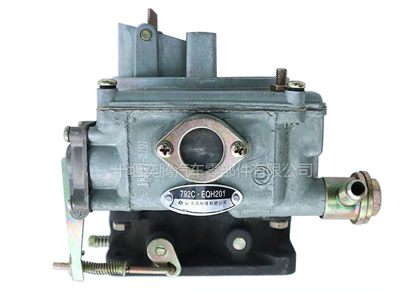 東風EQ240 2082發(fā)動機化油器1107C-010汽油機雙缸油泵792C-EQH201