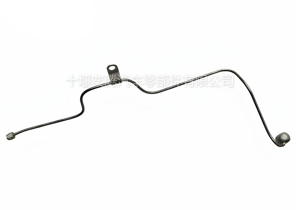 東風(fēng)系燃油回油管3913856適配康明斯6BT發(fā)動機燃油回油管汽車配件